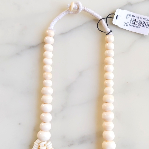 NWT. Vintage The Limited Four Strands Bone Beige Necklace. - Picture 3 of 6